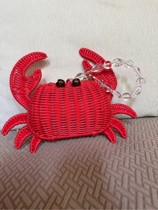 Tommy Bahama Handbags - Tommy Bahama Red Crab Wicker Wristlet Bag NWT